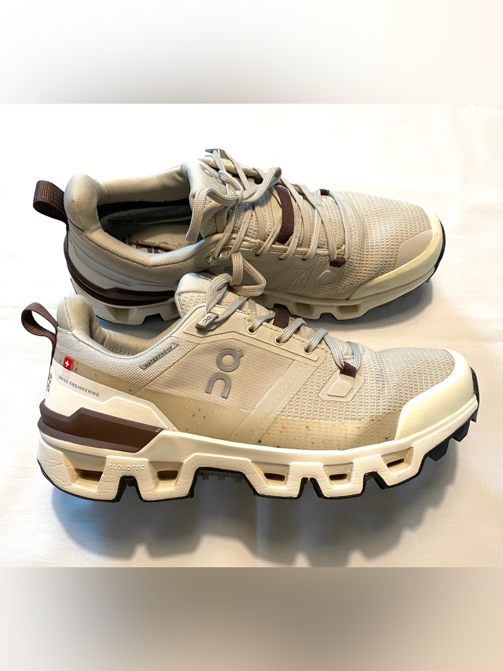 On Cloudwander Waterproof Trail Hiking Shoes Sand Ivory Women’s 7 EU 38